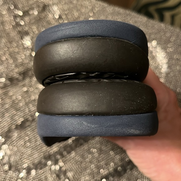 Vionic Tide Flip Flops: Navy Sparkle Leather Strap Contour Sandals, Size 7 - Picture 5 of 6